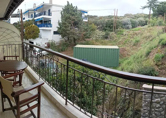 πανσιον αγγελοσ μαναρη Ouranoupoli