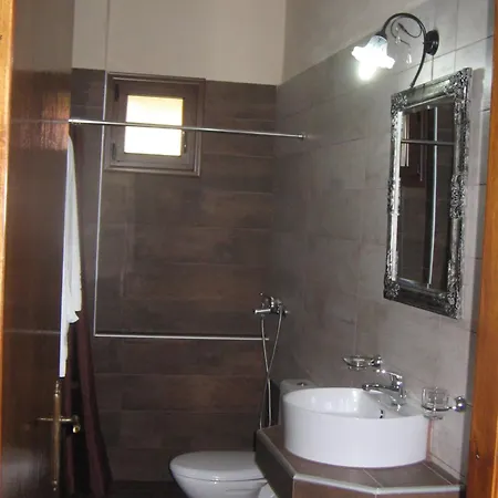 Διαμέρισμα πανσιον αγγελοσ μαναρη *